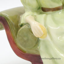 将图片加载到图库查看器,HN2473 At Ease - Vintage Porcelain Figurine by Royal Doulton, circa 1975 (Item# P-9252)-Timeless Gallery