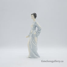 Load image into Gallery viewer, HN2542 Boudoir - Vintage Porcelain Figurine by Royal Doulton, circa 1975 (Item# P-3321)-Timeless Gallery