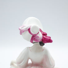 将图片加载到图库查看器,HN2698 Sunday Best - Vintage Porcelain Figurine by Royal Doulton, circa 1985 (Item# P-2433)-Timeless Gallery