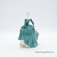 Load image into Gallery viewer, HN2709 Regal Lady - Vintage Porcelain Figurine by Royal Doulton, circa 1980 (Item# P-7234)-Timeless Gallery