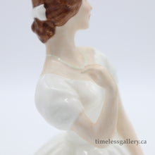 将图片加载到图库查看器,HN2715 Patricia - Vintage Porcelain Figurine by Royal Doulton, circa 1985 (Item# P-9331)-Timeless Gallery