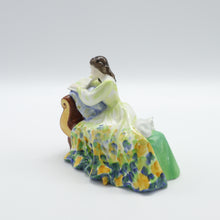 将图片加载到图库查看器,HN2810 Solitude - Vintage Porcelain Figurine by Royal Doulton, circa 1980 (Item# P-9950)-Timeless Gallery