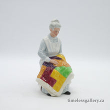 将图片加载到图库查看器,HN2814 Eventide - Vintage Porcelain Figurine by Royal Doulton, circa 1980 (Item# P-7580)-Timeless Gallery
