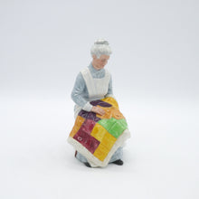 将图片加载到图库查看器,HN2814 Eventide - Vintage Porcelain Figurine by Royal Doulton, circa 1980 (Item# P-1878)-Timeless Gallery