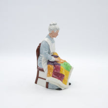 将图片加载到图库查看器,HN2814 Eventide - Vintage Porcelain Figurine by Royal Doulton, circa 1980 (Item# P-1878)-Timeless Gallery