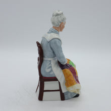 Load image into Gallery viewer, HN2814 Eventide - Vintage Porcelain Figurine by Royal Doulton, circa 1980 (Item# P-7343)-Timeless Gallery