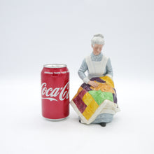 将图片加载到图库查看器,HN2814 Eventide - Vintage Porcelain Figurine by Royal Doulton, circa 1980 (Item# P-1878)-Timeless Gallery