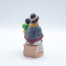将图片加载到图库查看器,HN2818 Balloon Girl - Popular - Vintage Porcelain Figurine by Royal Doulton, circa 1990 (Item# P-7202)-Timeless Gallery