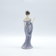 将图片加载到图库查看器,HN2824 Harmony - Vintage Porcelain Figurine by Royal Doulton, circa 1980 (Item# P-7050)-Timeless Gallery