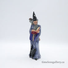 将图片加载到图库查看器,HN2877 Wizard - Vintage Porcelain Figurine by Royal Doulton, circa 1980 (Item# P-8579)-Timeless Gallery