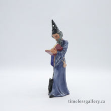 将图片加载到图库查看器,HN2877 Wizard - Vintage Porcelain Figurine by Royal Doulton, circa 1980 (Item# P-8579)-Timeless Gallery