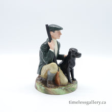 将图片加载到图库查看器,HN2879 Gameskeeper - Vintage Porcelain Figurine by Royal Doulton, circa 1990 (Item# P-6026)-Timeless Gallery