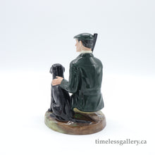 将图片加载到图库查看器,HN2879 Gameskeeper - Vintage Porcelain Figurine by Royal Doulton, circa 1990 (Item# P-6026)-Timeless Gallery