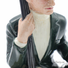 将图片加载到图库查看器,HN2879 Gameskeeper - Vintage Porcelain Figurine by Royal Doulton, circa 1990 (Item# P-6026)-Timeless Gallery