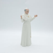 将图片加载到图库查看器,HN2888 Pope John Paul II - Vintage Porcelain Figurine by Royal Doulton, circa 1990 (Item# P-5905)-Timeless Gallery