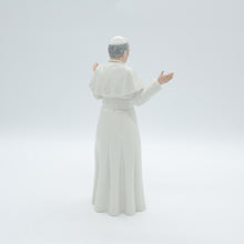 将图片加载到图库查看器,HN2888 Pope John Paul II - Vintage Porcelain Figurine by Royal Doulton, circa 1990 (Item# P-5905)-Timeless Gallery