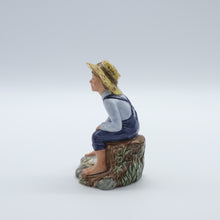 将图片加载到图库查看器,HN2926 Tom Sawyer - Vintage Porcelain Figurine by Royal Doulton, circa 1985 (Item# P-9000)-Timeless Gallery