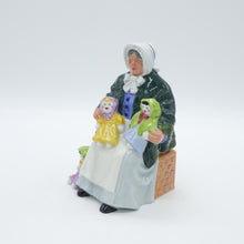 将图片加载到图库查看器,HN2944 Rag Doll Seller - Vintage Porcelain Figurine by Royal Doulton, circa 1990 (Item# P-2069)-Timeless Gallery