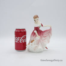 将图片加载到图库查看器,HN3011 My Best Friend - Vintage Porcelain Figurine by Royal Doulton, circa 1990 (Item# P-7560)-Timeless Gallery
