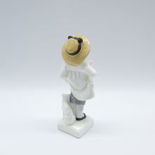 将图片加载到图库查看器,HN3013 James - Rare - Vintage Porcelain Figurine by Royal Doulton, circa 1985 (Item# P-2784)-Timeless Gallery
