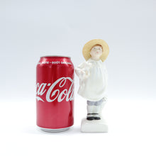 将图片加载到图库查看器,HN3013 James - Rare - Vintage Porcelain Figurine by Royal Doulton, circa 1985 (Item# P-2784)-Timeless Gallery