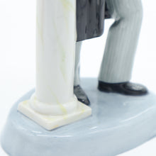 将图片加载到图库查看器,HN3017 Graduate - Boy Version - Vintage Porcelain Figurine by Royal Doulton, circa 1990 (Item# P-9863)-Timeless Gallery