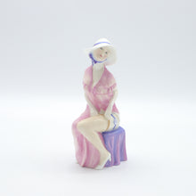 将图片加载到图库查看器,HN3177 Harriet - Rare - Vintage Porcelain Figurine by Royal Doulton, circa 1990 (Item# P-2242)-Timeless Gallery