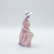 将图片加载到图库查看器,HN3177 Harriet - Rare - Vintage Porcelain Figurine by Royal Doulton, circa 1990 (Item# P-2242)-Timeless Gallery