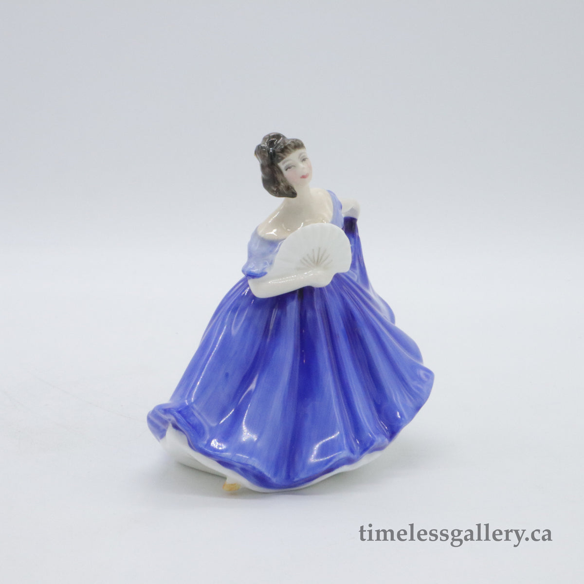 royal doulton figurines blue dress HN3214 - Elaine painted and hand Okendo_Alpha Enjoying Caroline : r/americangirl Size:36/R