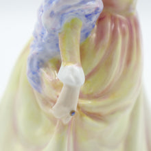 将图片加载到图库查看器,HN3360 Katie - Vintage Porcelain Figurine by Royal Doulton, circa 1995 (Item# P-3019)-Timeless Gallery