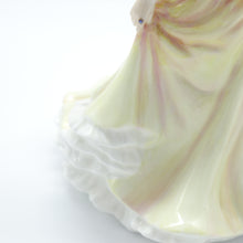 将图片加载到图库查看器,HN3360 Katie - Vintage Porcelain Figurine by Royal Doulton, circa 1995 (Item# P-3019)-Timeless Gallery