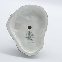 将图片加载到图库查看器,HN3401 Gardening Time - Vintage Porcelain Figurine by Royal Doulton, circa 1992 (Item# P-8691)-Timeless Gallery