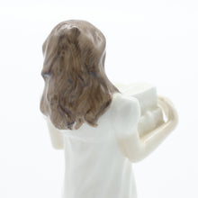 将图片加载到图库查看器,HN3493 Christmas Parcels - Vintage Porcelain Figurine by Royal Doulton, circa 1995 (Item# P-8468)-Timeless Gallery