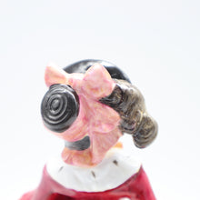 将图片加载到图库查看器,HN3622 Wintertime - Popular and Signed - Vintage Porcelain Figurine by Royal Doulton, circa 1995 (Item# P-8760)-Timeless Gallery