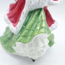 将图片加载到图库查看器,HN3622 Wintertime - Popular and Signed - Vintage Porcelain Figurine by Royal Doulton, circa 1995 (Item# P-8760)-Timeless Gallery