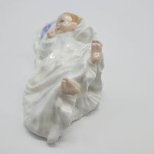 将图片加载到图库查看器,HN3713 New Baby - Vintage Porcelain Figurine by Royal Doulton, circa 2000 (Item# P-7834)-Timeless Gallery