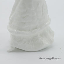 Load image into Gallery viewer, HN3953 Christmas Lantern - Vintage Porcelain Figurine by Royal Doulton, circa 1997 (Item# P-7325)-Timeless Gallery