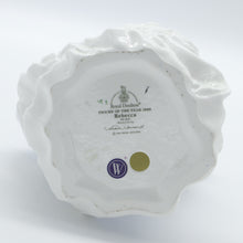 将图片加载到图库查看器,HN4041 Rebecca - Vintage Porcelain Figurine by Royal Doulton, dated 1998 (Item# P-7690)-Timeless Gallery