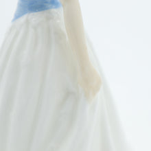 将图片加载到图库查看器,HN4117 Melody - Vintage Porcelain Figurine by Royal Doulton, dated 1999 (Item# P-4915)-Timeless Gallery