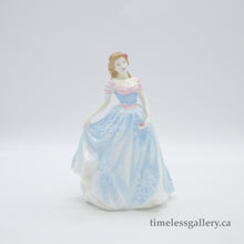 将图片加载到图库查看器,HN4151 Faith - Special Edition - Vintage Porcelain Figurine by Royal Doulton, circa 1999 (Item# P-5008)-Timeless Gallery