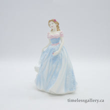 将图片加载到图库查看器,HN4151 Faith - Special Edition - Vintage Porcelain Figurine by Royal Doulton, circa 1999 (Item# P-5008)-Timeless Gallery