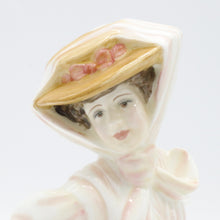 将图片加载到图库查看器,HN4161 The Open Road - Vintage Porcelain Figurine by Royal Doulton, circa 2000 (Item# P-5768)-Timeless Gallery