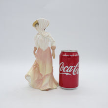 将图片加载到图库查看器,HN4161 The Open Road - Vintage Porcelain Figurine by Royal Doulton, circa 2000 (Item# P-5768)-Timeless Gallery