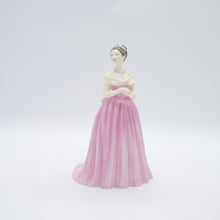 将图片加载到图库查看器,HN4220 Camilla - Vintage Porcelain Figurine by Royal Doulton, circa 2000 (Item# P-8757)-Timeless Gallery