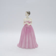 将图片加载到图库查看器,HN4220 Camilla - Vintage Porcelain Figurine by Royal Doulton, circa 2000 (Item# P-8757)-Timeless Gallery