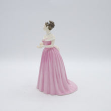 将图片加载到图库查看器,HN4220 Camilla - Vintage Porcelain Figurine by Royal Doulton, circa 2000 (Item# P-8757)-Timeless Gallery