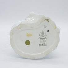将图片加载到图库查看器,HN4222 Fair Maid - Vintage Porcelain Figurine by Royal Doulton, circa 2000 (Item# P-3280)-Timeless Gallery