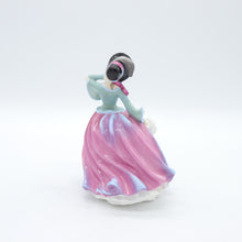 将图片加载到图库查看器,HN4716 Autumn Breezes - Contemporary Porcelain Figurine by Royal Doulton, after 2004 (Item# P-9560)-Timeless Gallery