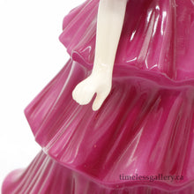 Load image into Gallery viewer, HN5090 Jennifer - Contemporary Porcelain Figurine by Royal Doulton, dated 2008 (Item# P-4469)-Timeless Gallery