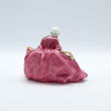 将图片加载到图库查看器,HN549 Polly Peachum - Rare and Early - Vintage Porcelain Figurine by Royal Doulton, circa 1925 (Item# P-5810)-Timeless Gallery